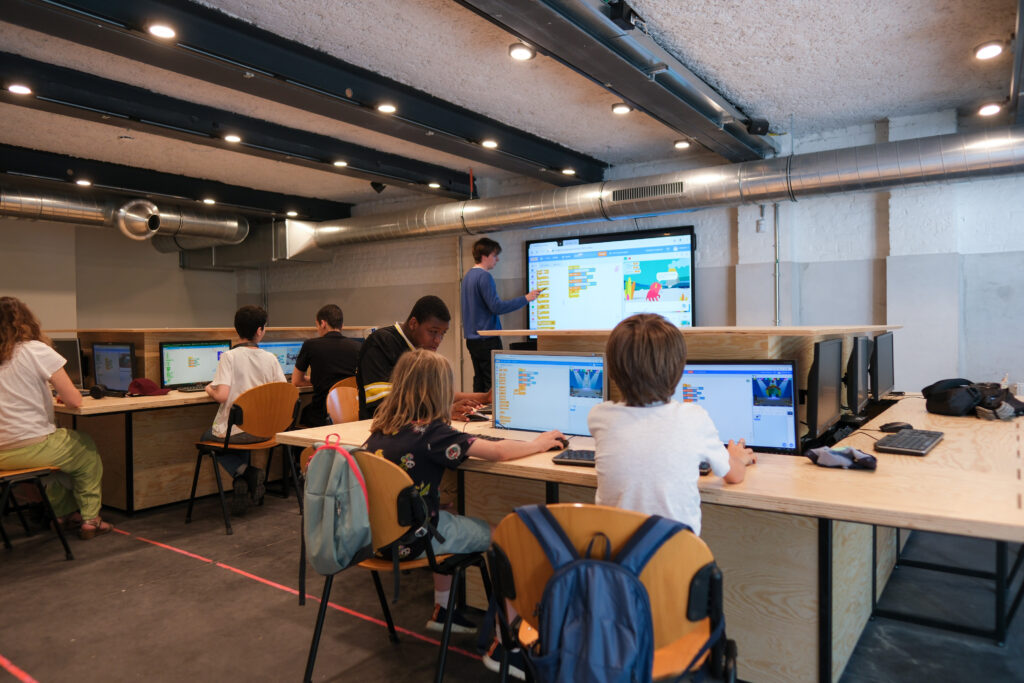 CAP48 soutient notre projet de cours de programmation pour les s jeunes avec TSA